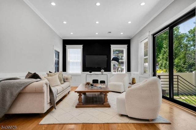 22 N 14Th St, Kenilworth Boro, NJ 07033