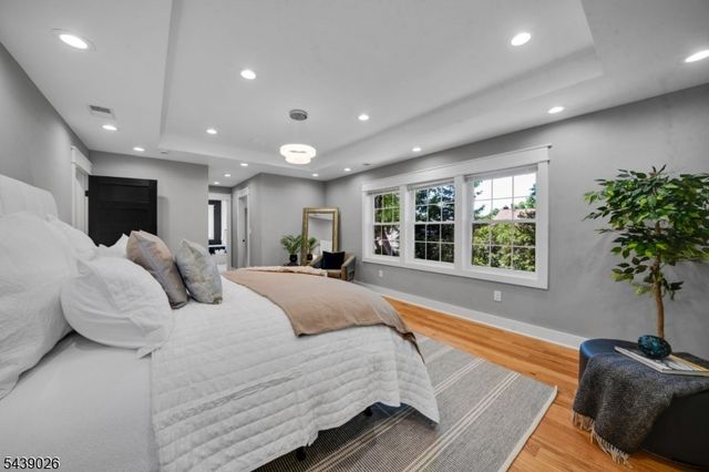 22 N 14Th St, Kenilworth Boro, NJ 07033