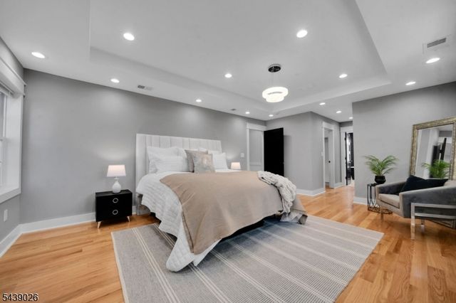 22 N 14Th St, Kenilworth Boro, NJ 07033