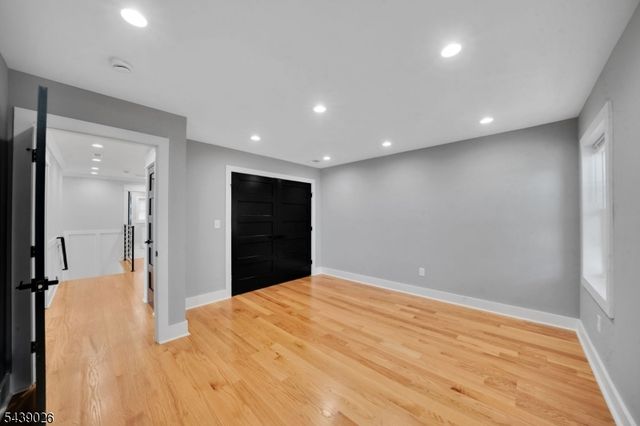 22 N 14Th St, Kenilworth Boro, NJ 07033