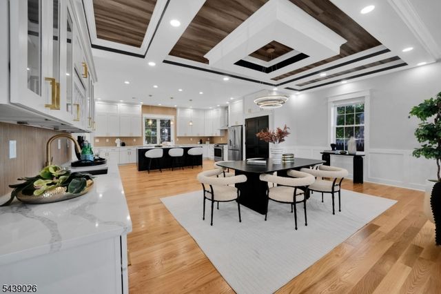 22 N 14Th St, Kenilworth Boro, NJ 07033