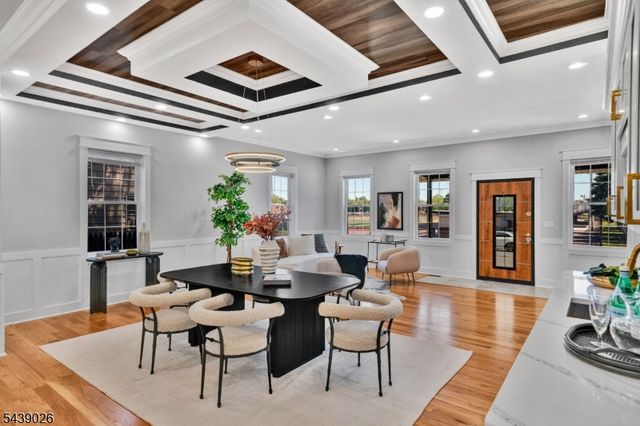 22 N 14Th St, Kenilworth Boro, NJ 07033