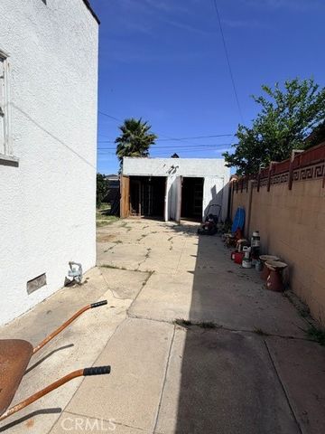 1021 W Chandler Street, Wilmington, CA 90744