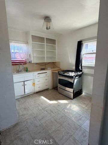 1021 W Chandler Street, Wilmington, CA 90744
