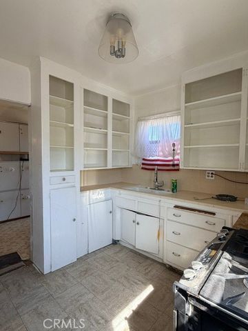 1021 W Chandler Street, Wilmington, CA 90744