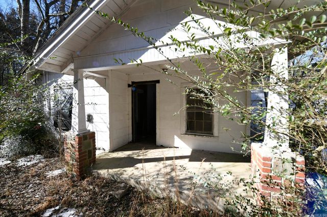 1601 Armour St, Mena, AR 71953