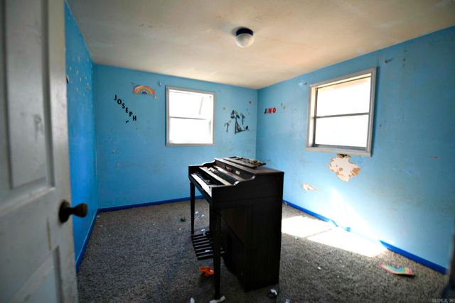 1601 Armour St, Mena, AR 71953