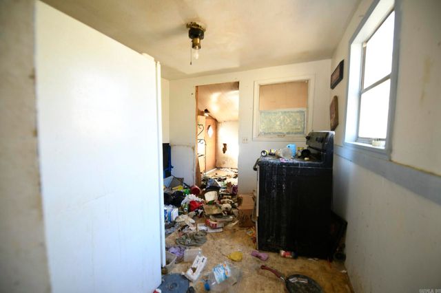 1601 Armour St, Mena, AR 71953