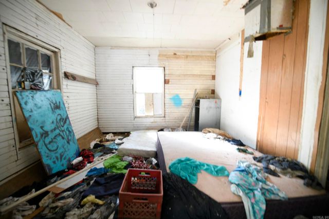 1601 Armour St, Mena, AR 71953