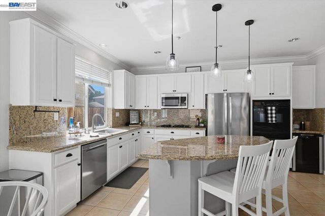 782 Redhaven St, Brentwood, CA 94513