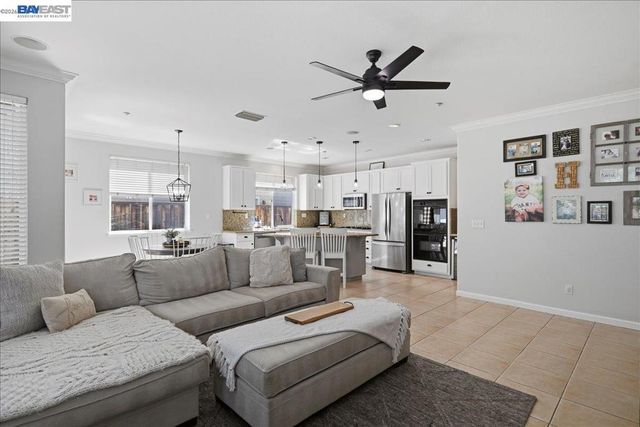 782 Redhaven St, Brentwood, CA 94513