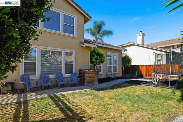 782 Redhaven St, Brentwood, CA 94513