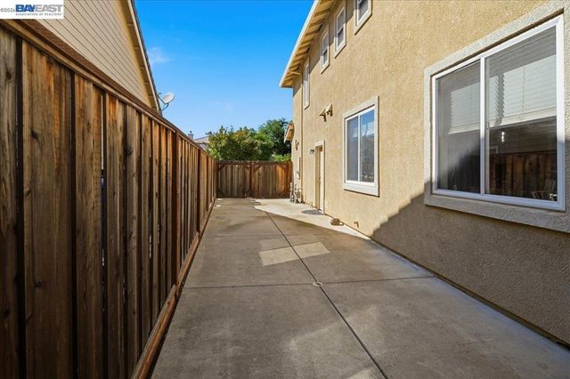 782 Redhaven St, Brentwood, CA 94513