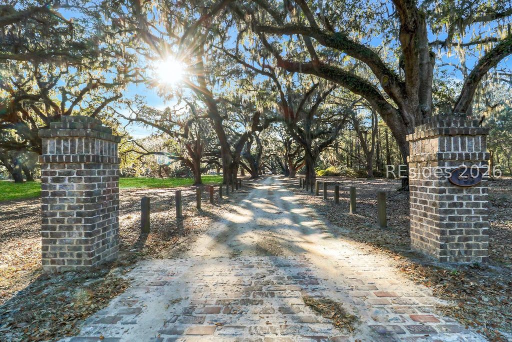 893 Grays Hwy, Ridgeland, SC 29936