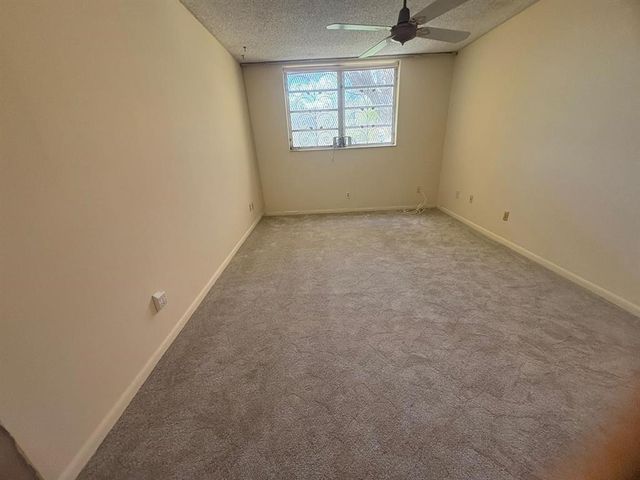 6001 NW 61st Avenue 105, Tamarac, FL 33319