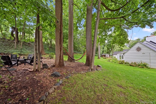 85 Nassau Drive, Great Neck, NY 11021