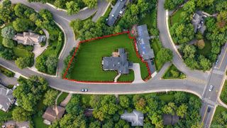 85 Nassau Drive, Great Neck, NY 11021