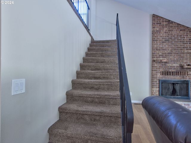 3890 Nw 172ND Pl, Beaverton, OR 97006