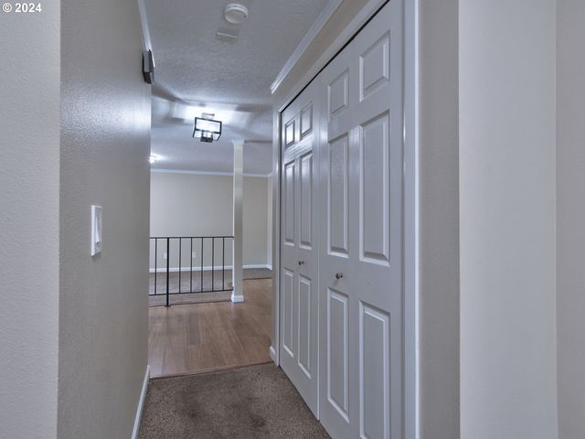 3890 Nw 172ND Pl, Beaverton, OR 97006