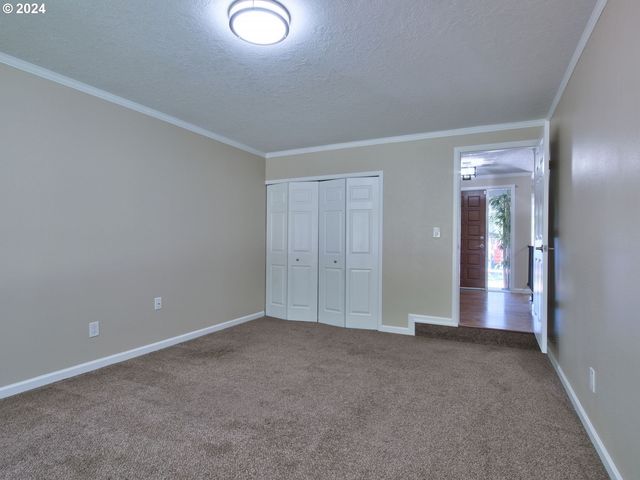 3890 Nw 172ND Pl, Beaverton, OR 97006