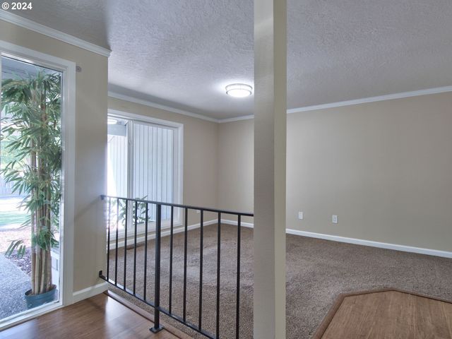 3890 Nw 172ND Pl, Beaverton, OR 97006