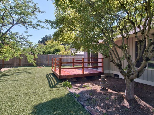 3890 Nw 172ND Pl, Beaverton, OR 97006