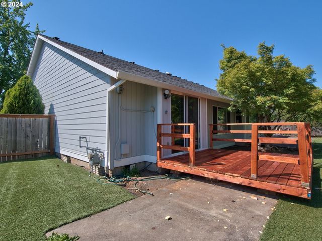 3890 Nw 172ND Pl, Beaverton, OR 97006