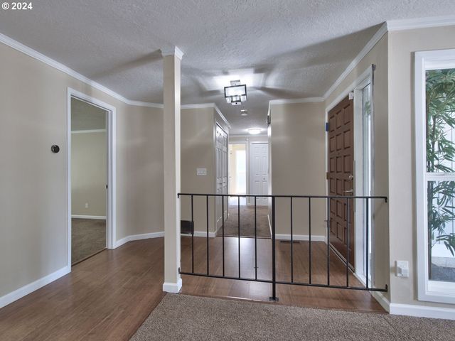 3890 Nw 172ND Pl, Beaverton, OR 97006