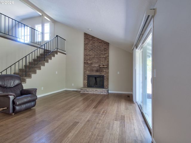 3890 Nw 172ND Pl, Beaverton, OR 97006