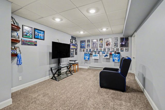 1854 Tall Oaks Drive W, Ludington, MI 49431