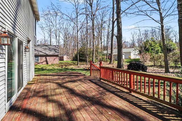 1854 Tall Oaks Drive W, Ludington, MI 49431