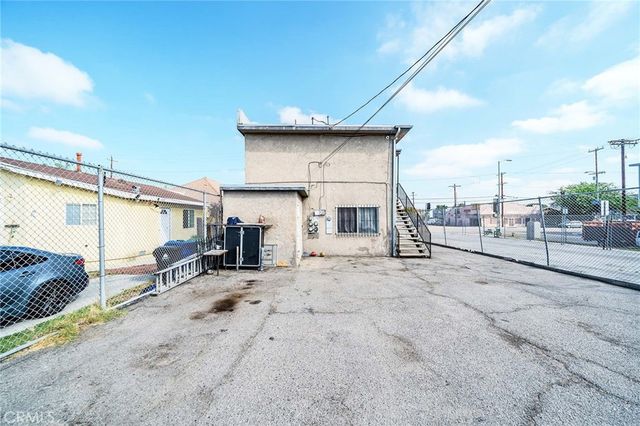 1378 E Vernon, Los Angeles, CA 90011