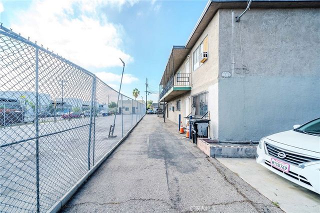 1378 E Vernon, Los Angeles, CA 90011