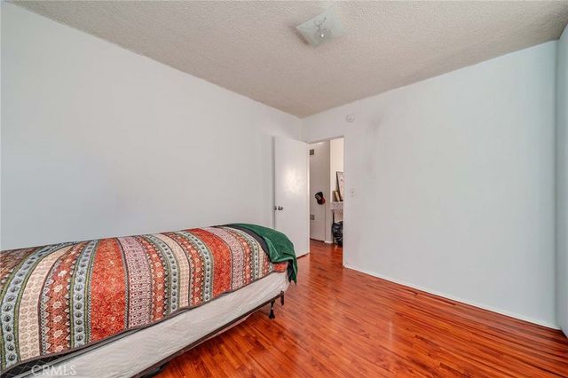 1378 E Vernon, Los Angeles, CA 90011