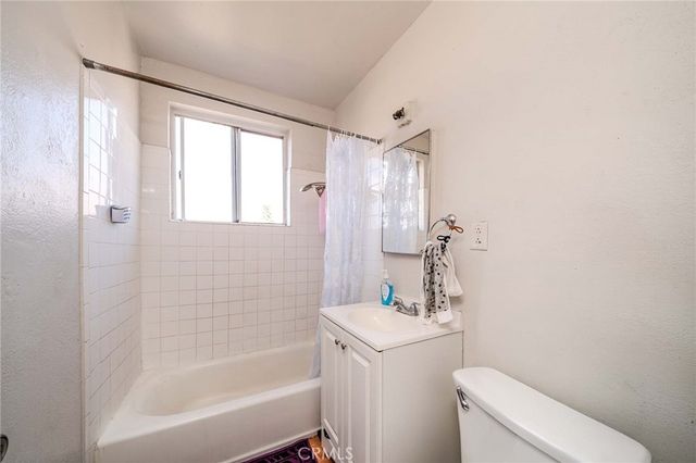 1378 E Vernon, Los Angeles, CA 90011
