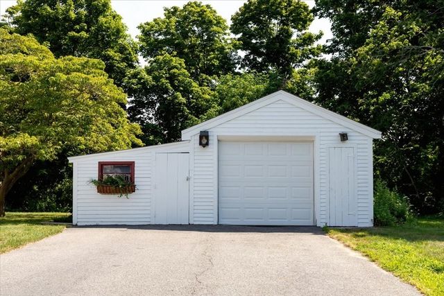 64 South Street, Plymouth, MA 02360