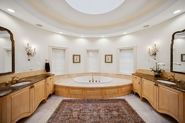 130 Maple Hill Road, Glencoe, IL 60022