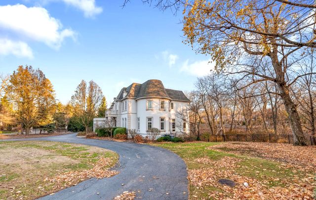 130 Maple Hill Road, Glencoe, IL 60022