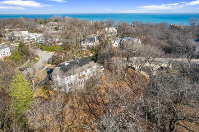 130 Maple Hill Road, Glencoe, IL 60022