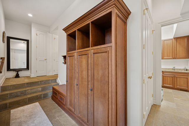 130 Maple Hill Road, Glencoe, IL 60022