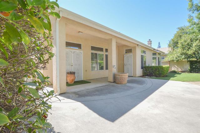 5174 N Via Trevi, Fresno, CA 93711
