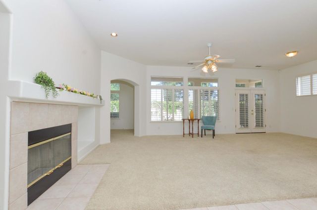 5174 N Via Trevi, Fresno, CA 93711