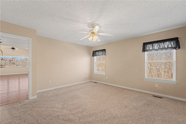 16 Dunvegan Lane, Bella Vista, AR 72715