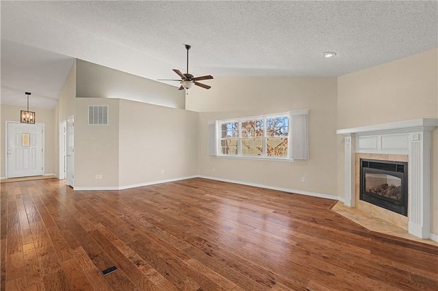 16 Dunvegan Lane, Bella Vista, AR 72715