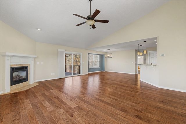 16 Dunvegan Lane, Bella Vista, AR 72715