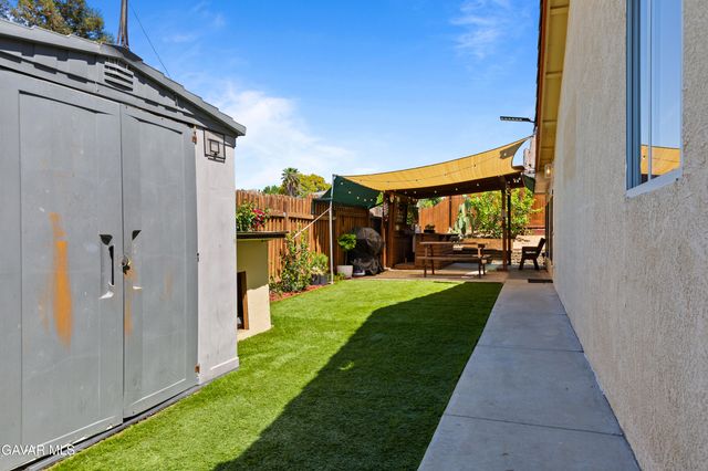 258 Deep Creek Drive, Bakersfield, CA 93308