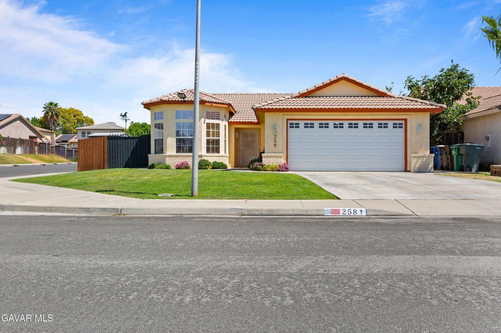 258 Deep Creek Drive, Bakersfield, CA 93308