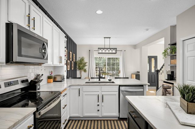 1528 111th Drive NE D, Blaine, MN 55449