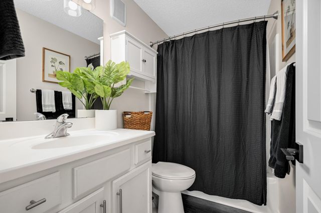 1528 111th Drive NE D, Blaine, MN 55449