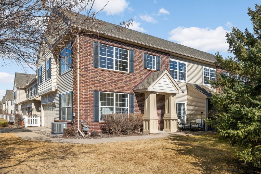 1528 111th Drive NE D, Blaine, MN 55449